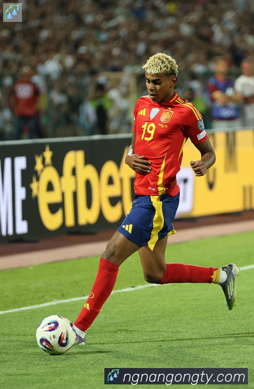 劳塔罗·马丁内斯